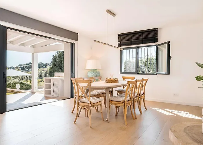 Capricho Front Golf Pool Views * エステポナ