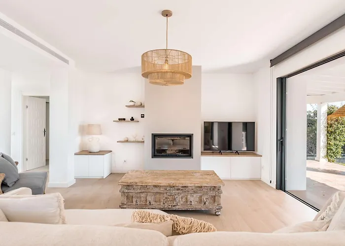 Capricho Front Golf Pool Views