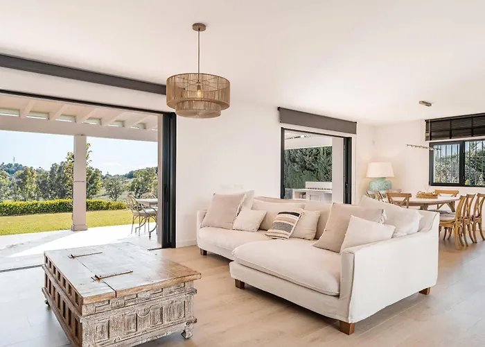 Capricho Front Golf Pool Views Villa Estepona