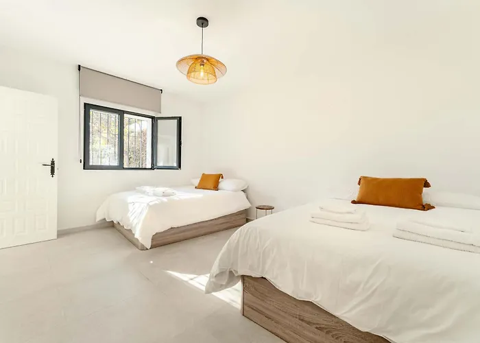 فيلة Capricho Front Golf Pool Views